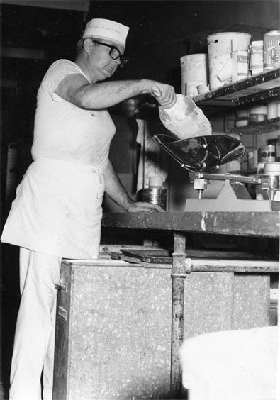 bennisons-bakery-about-02