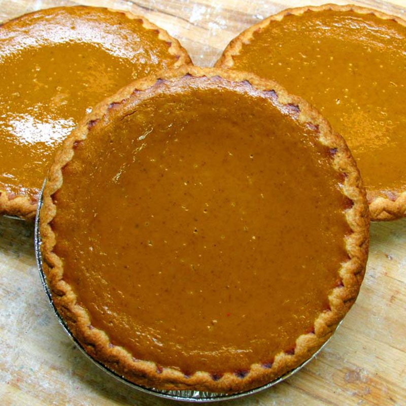 bennisons-bakery-christmas-pumpkin-pie Picture of pumpkin pies
